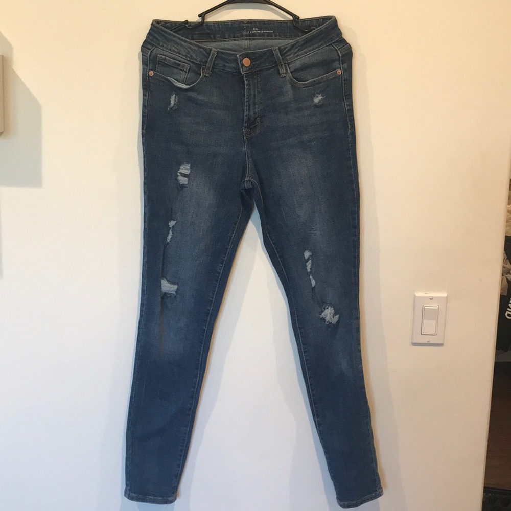 Old Navy Destroyed Mid Rise Straight Leg jeans